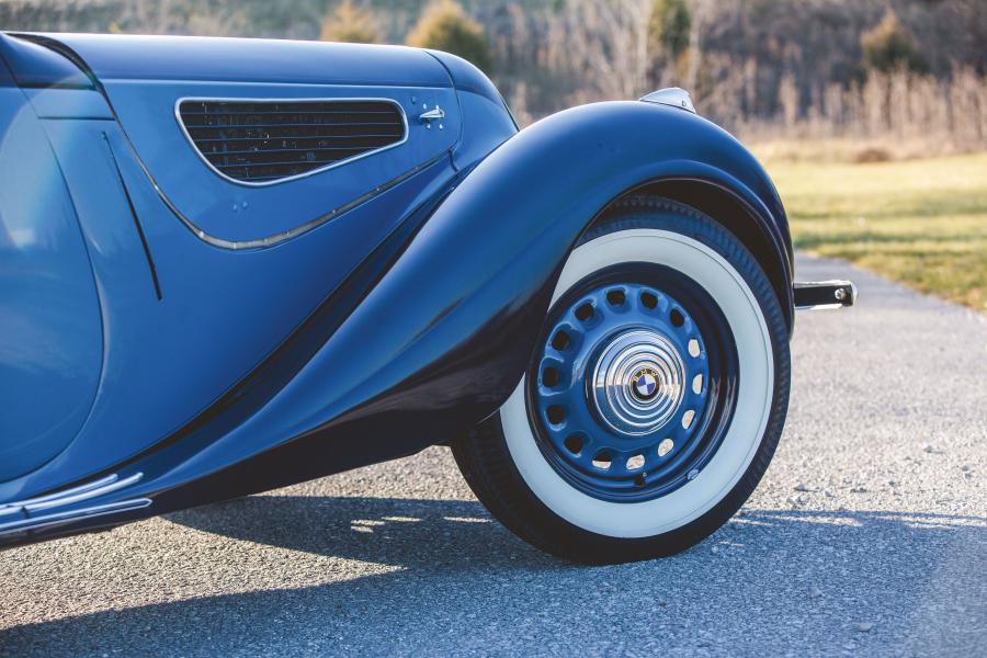 Колеса BMW 327 Convertible 1937 года  (фото 3 из 31)